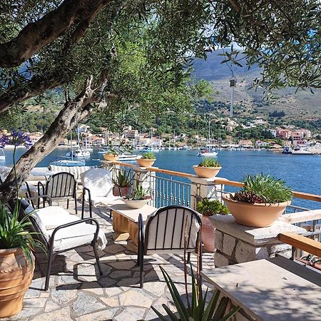 Waterside Apartments Agia Efimia Extérieur photo