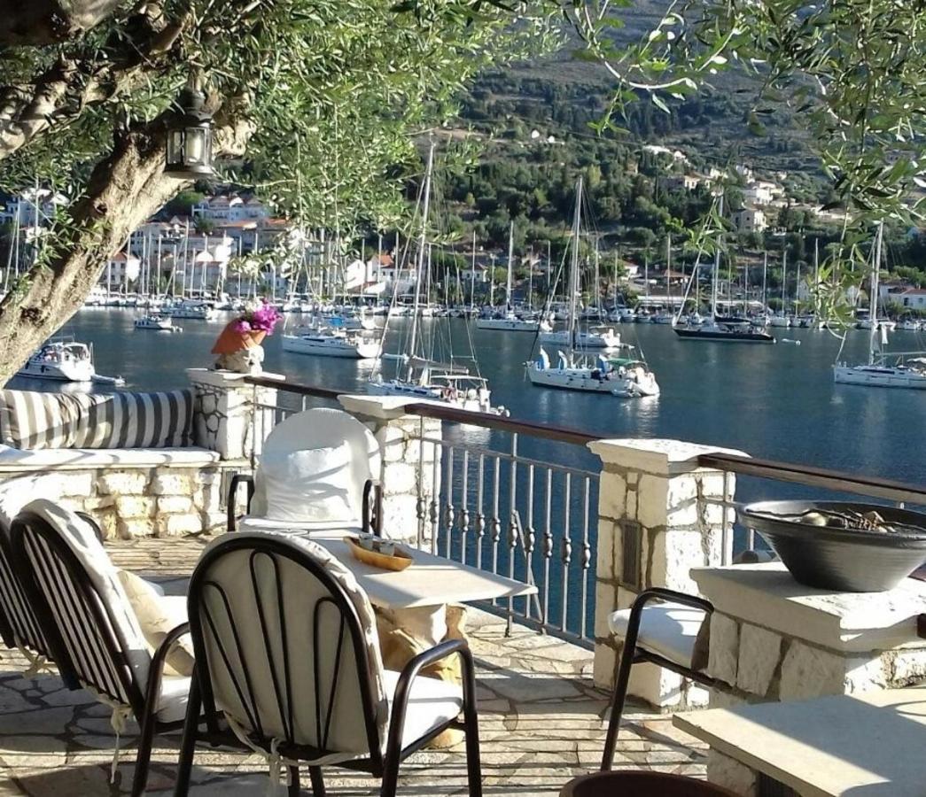 Waterside Apartments Agia Efimia Extérieur photo
