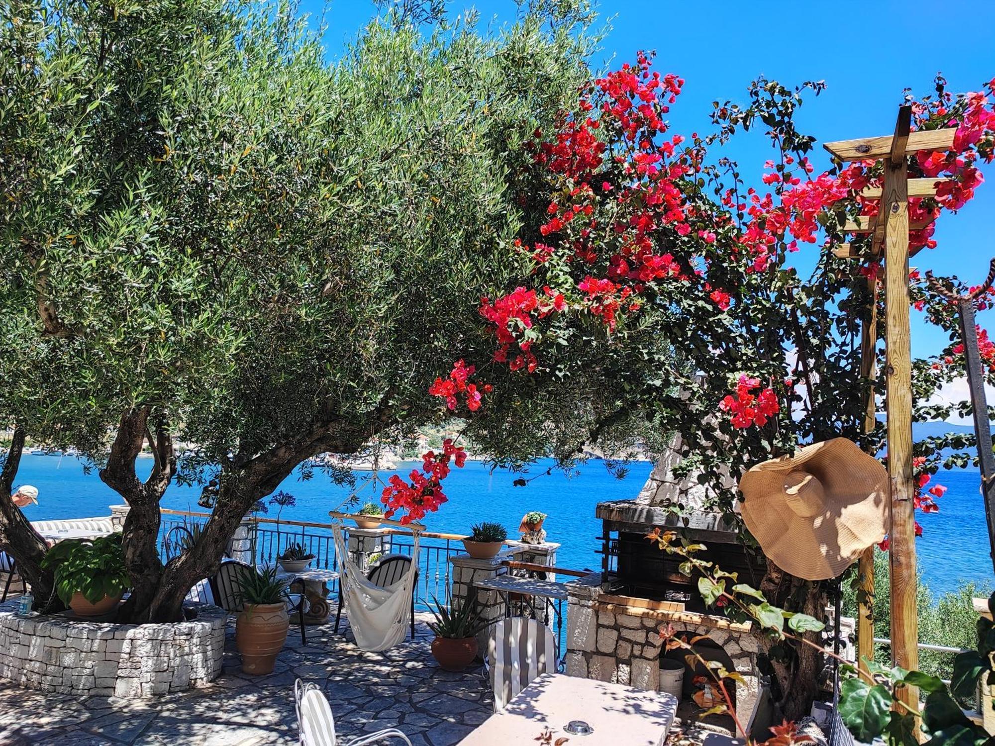 Waterside Apartments Agia Efimia Extérieur photo