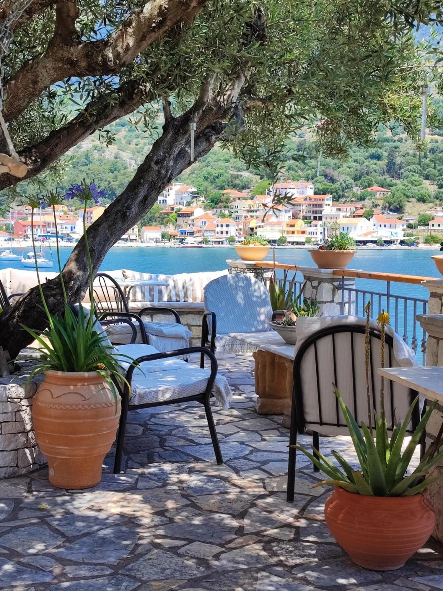 Waterside Apartments Agia Efimia Extérieur photo
